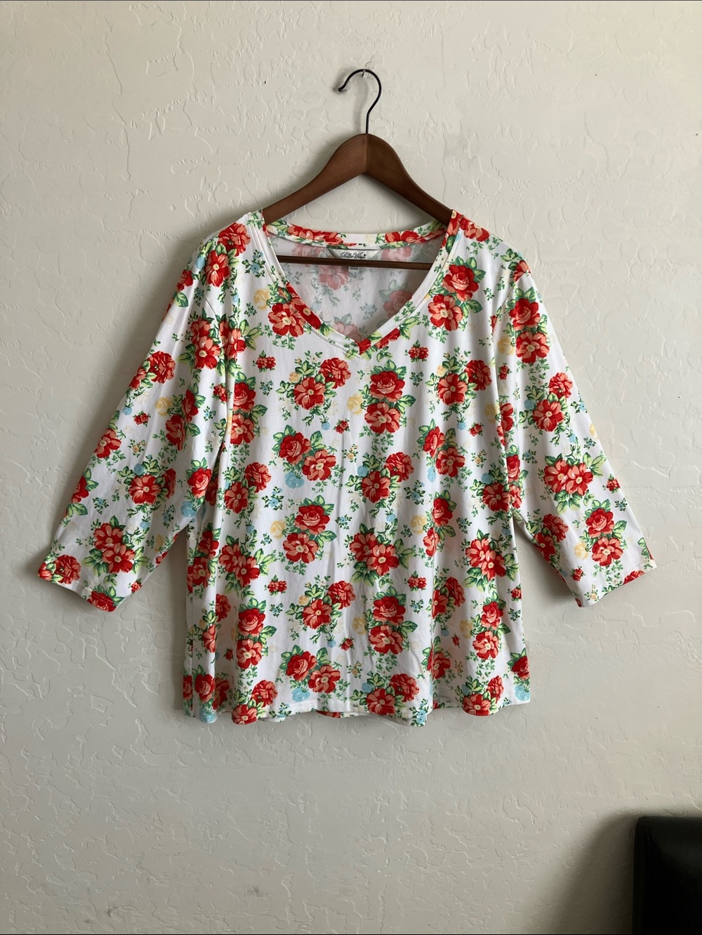 Pioneer Woman Top Womens XL Red Pink Floral Casual V‑Neck Stretch Tee